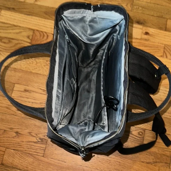 Himawari black backpack with connector port - good condition - laptop bag - Picture 4 of 10